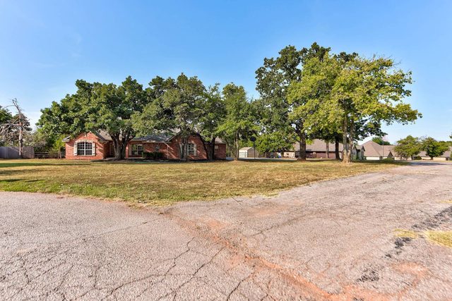 204 Persimmon Ridge Drive, Blanchard: photo 6